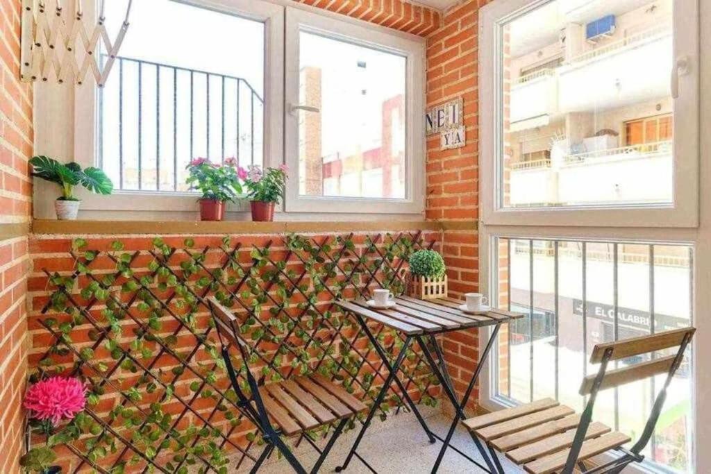 Flamenco Chill Apartment Torrevieja Eksteriør billede